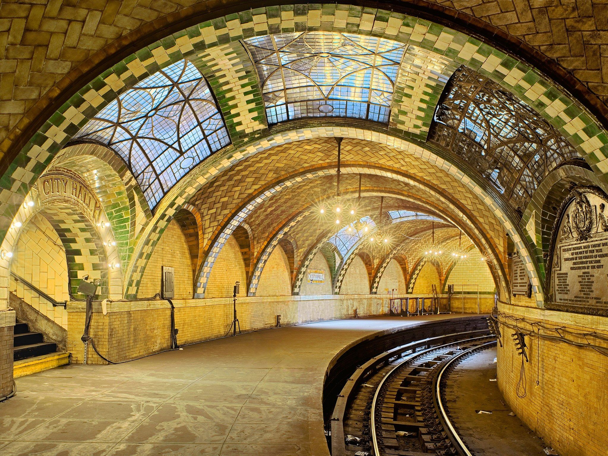 Abandoned City Hall Subway in NY as part of urban exploration blogs featuring forgotten city gems